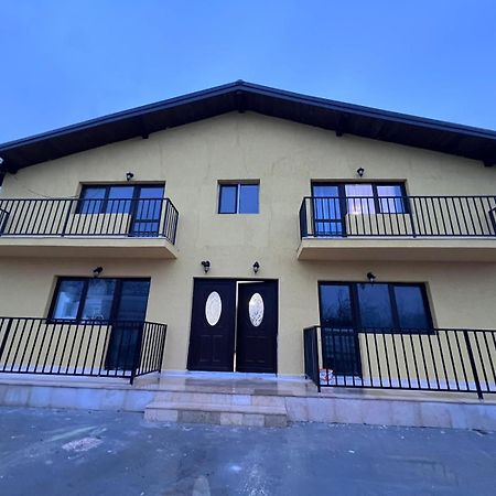 Casa Privata Airport Bucharest Therme Bucharest Balotesti Eksteriør billede