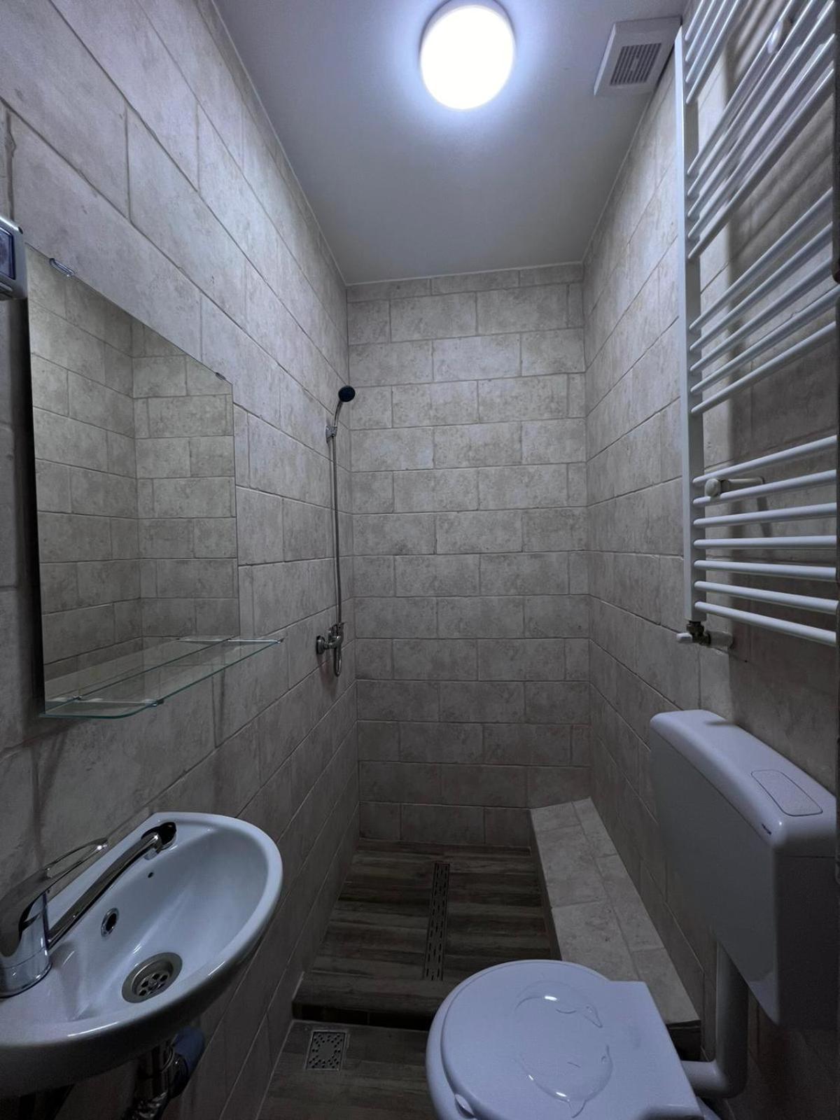 Casa Privata Airport Bucharest Therme Bucharest Balotesti Eksteriør billede